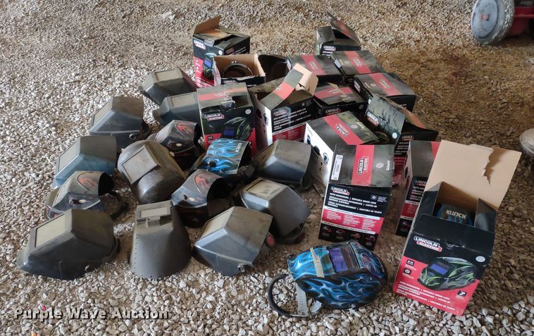 image for item MD9434 Approximately 30 welding helmets