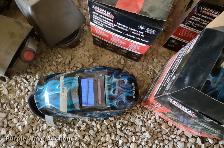 image for item MD9434 Approximately 30 welding helmets