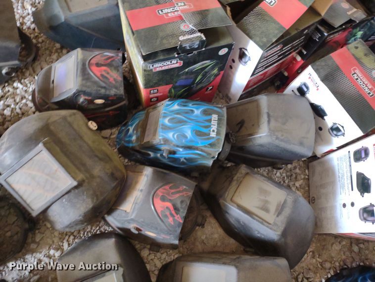 image for item MD9434 Approximately 30 welding helmets