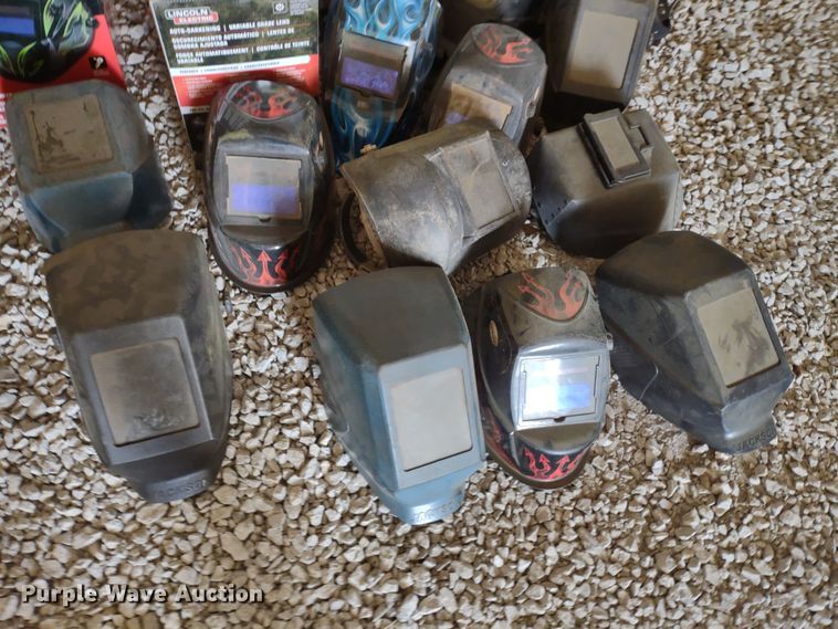 image for item MD9434 Approximately 30 welding helmets