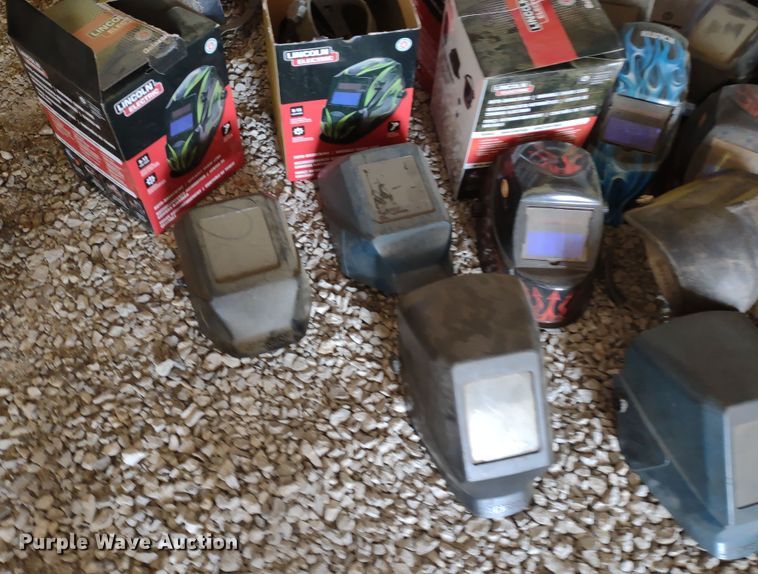 image for item MD9434 Approximately 30 welding helmets