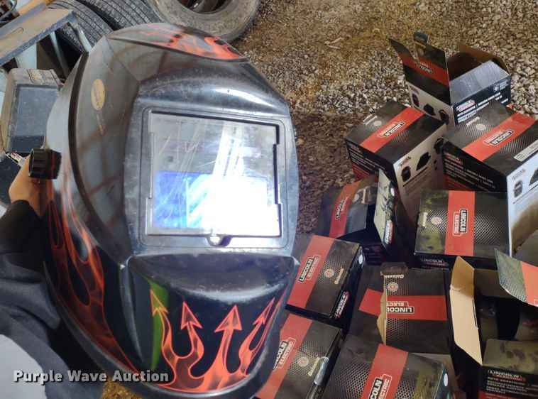 image for item MD9434 Approximately 30 welding helmets