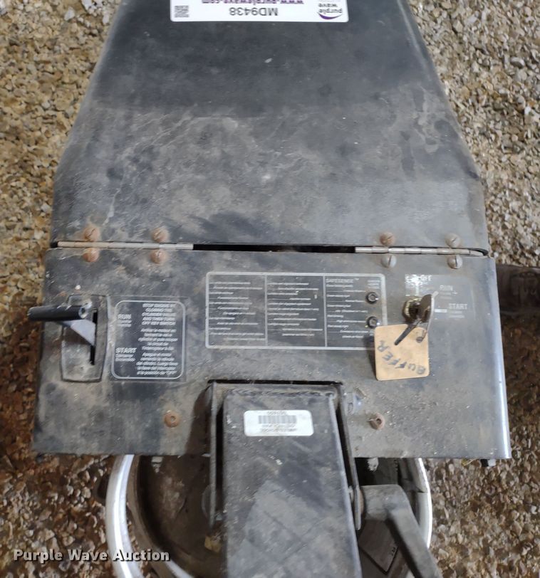 image for item MD9438 Pioneer Eclipse Super Buffer SB21BA  floor buffer