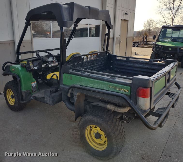 image for item MD9454 2016 John Deere 825i Gator  utility vehicle