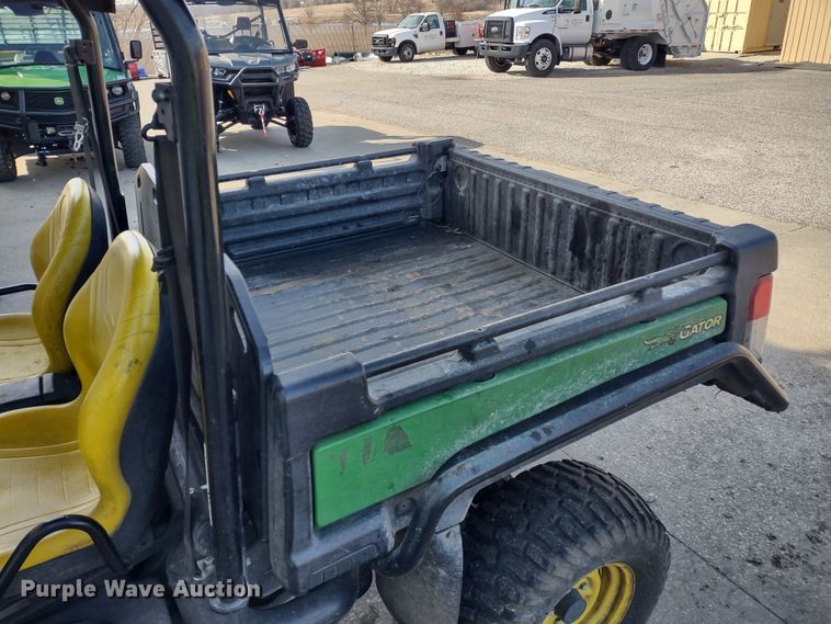 image for item MD9454 2016 John Deere 825i Gator  utility vehicle