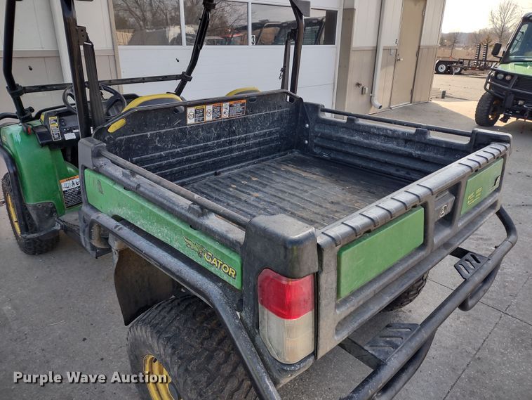 image for item MD9454 2016 John Deere 825i Gator  utility vehicle