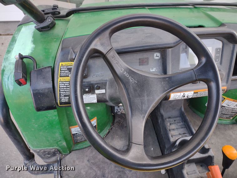 image for item MD9454 2016 John Deere 825i Gator  utility vehicle