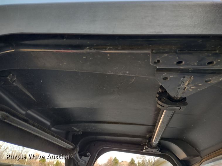 image for item MD9454 2016 John Deere 825i Gator  utility vehicle