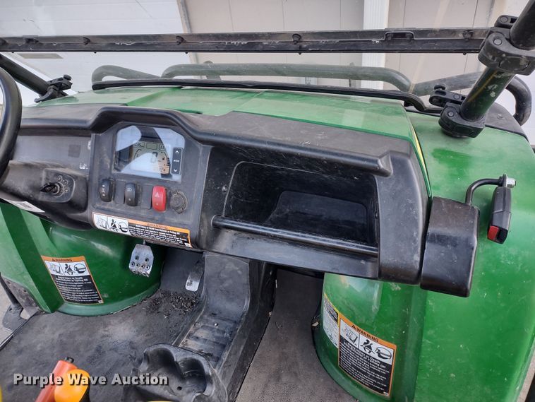 image for item MD9454 2016 John Deere 825i Gator  utility vehicle