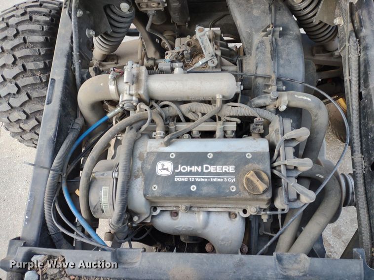 image for item MD9454 2016 John Deere 825i Gator  utility vehicle