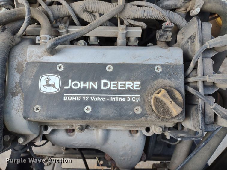 image for item MD9454 2016 John Deere 825i Gator  utility vehicle