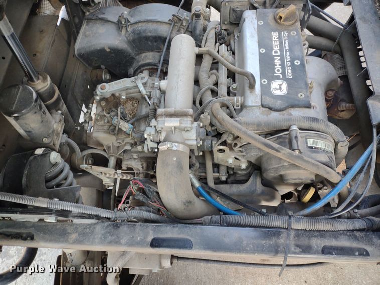 image for item MD9454 2016 John Deere 825i Gator  utility vehicle