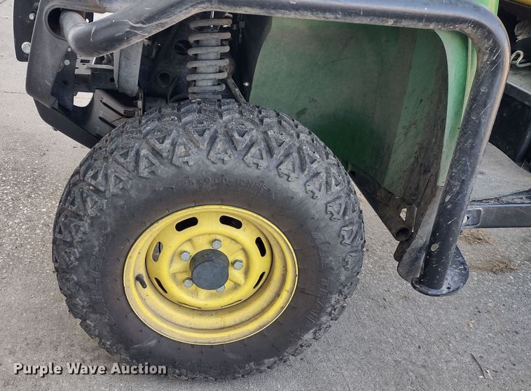 image for item MD9454 2016 John Deere 825i Gator  utility vehicle