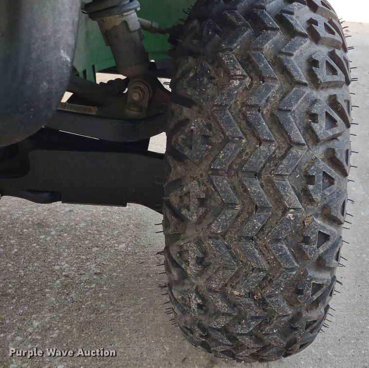 image for item MD9454 2016 John Deere 825i Gator  utility vehicle