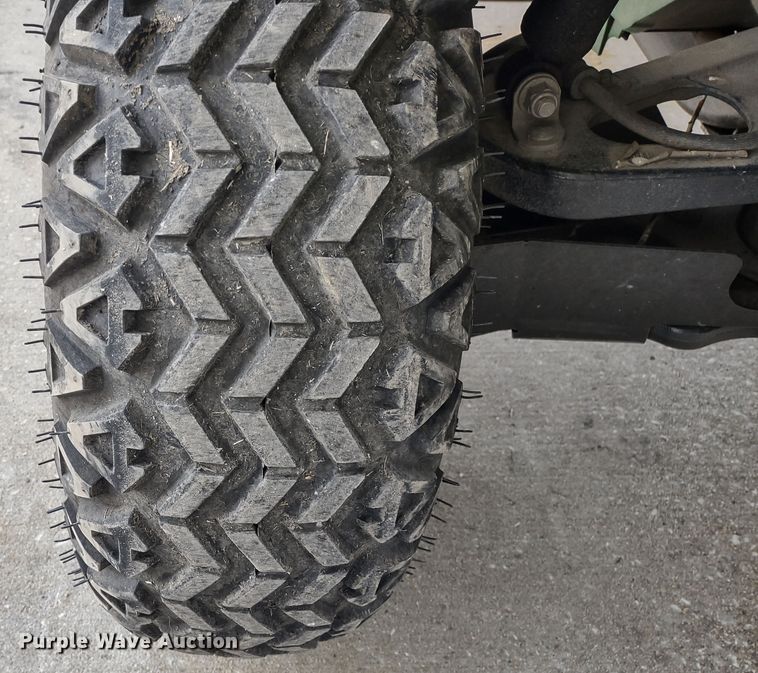 image for item MD9454 2016 John Deere 825i Gator  utility vehicle