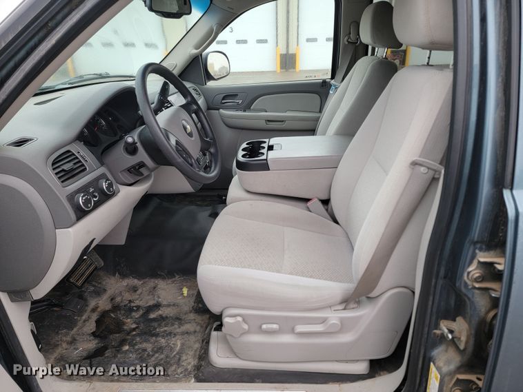 image for item ME9769 2008 Chevrolet Suburban  SUV