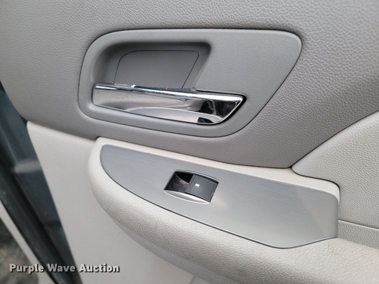 image for item ME9769 2008 Chevrolet Suburban  SUV