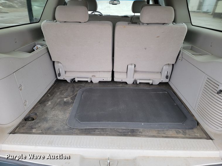 image for item ME9769 2008 Chevrolet Suburban  SUV