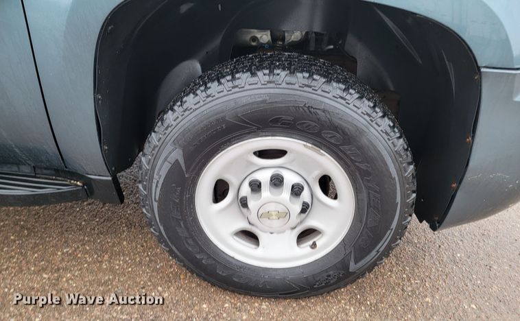 image for item ME9769 2008 Chevrolet Suburban  SUV