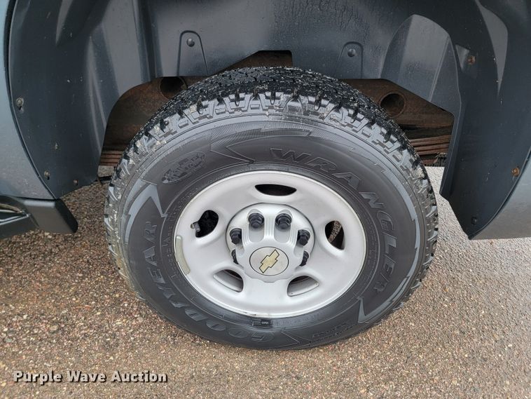 image for item ME9769 2008 Chevrolet Suburban  SUV