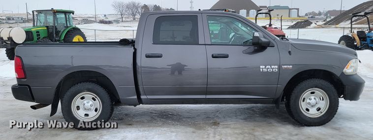 image for item ME9773 2016 Dodge Ram 1500  Crew Cab pickup truck