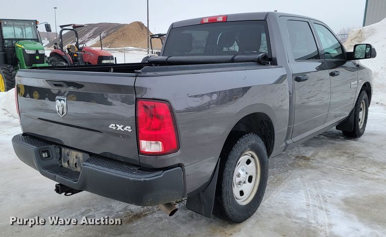 image for item ME9773 2016 Dodge Ram 1500  Crew Cab pickup truck