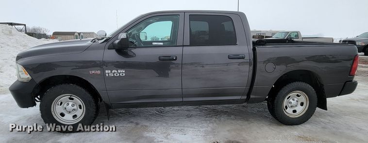 image for item ME9773 2016 Dodge Ram 1500  Crew Cab pickup truck