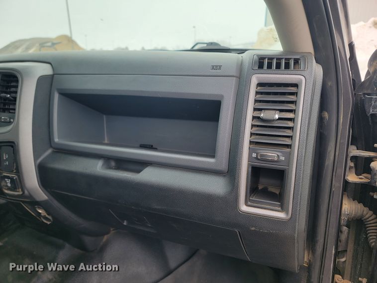 image for item ME9773 2016 Dodge Ram 1500  Crew Cab pickup truck