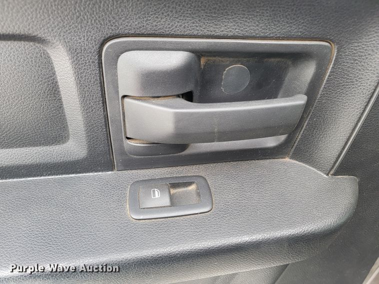 image for item ME9773 2016 Dodge Ram 1500  Crew Cab pickup truck