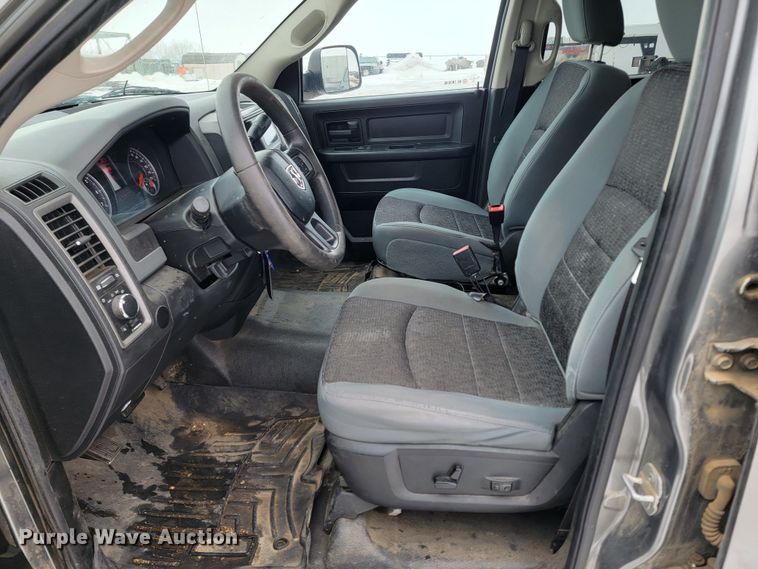 image for item ME9774 2013 Dodge Ram 1500  Crew Cab pickup truck