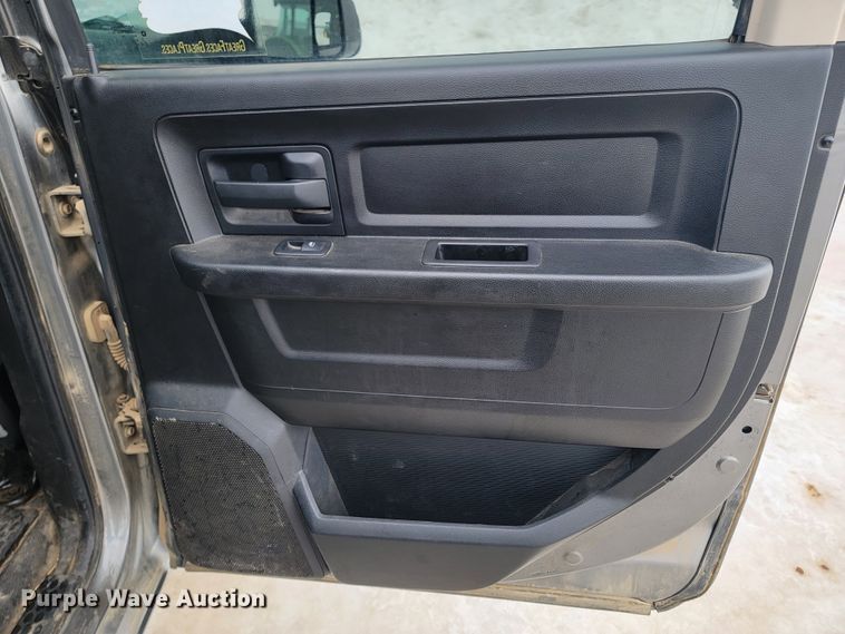 image for item ME9774 2013 Dodge Ram 1500  Crew Cab pickup truck