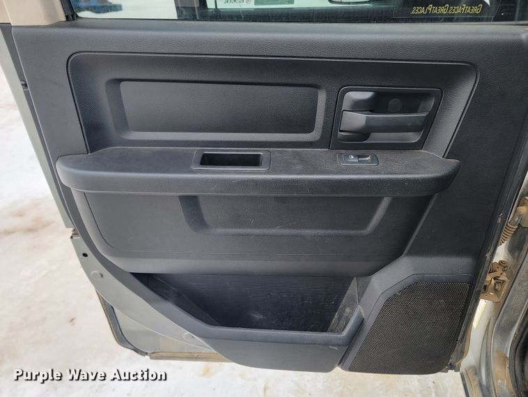 image for item ME9774 2013 Dodge Ram 1500  Crew Cab pickup truck