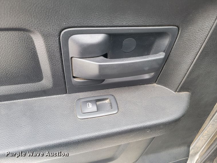 image for item ME9774 2013 Dodge Ram 1500  Crew Cab pickup truck