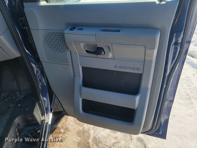 image for item ME9777 2012 Ford E350 Super Duty  van