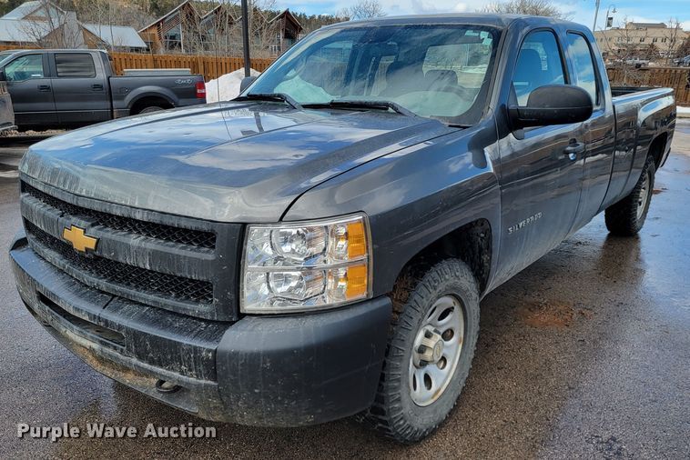 image for item ME9789 2011 Chevrolet Silverado 1500  Ext. Cab pickup truck