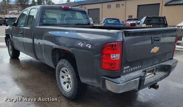 image for item ME9789 2011 Chevrolet Silverado 1500  Ext. Cab pickup truck