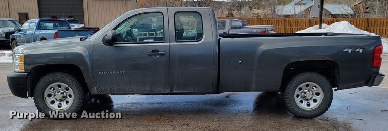 image for item ME9789 2011 Chevrolet Silverado 1500  Ext. Cab pickup truck