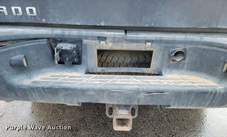 image for item ME9789 2011 Chevrolet Silverado 1500  Ext. Cab pickup truck