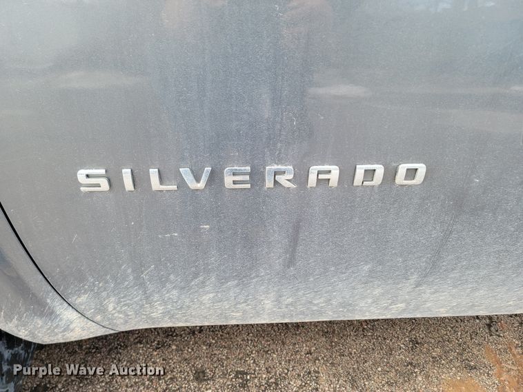 image for item ME9789 2011 Chevrolet Silverado 1500  Ext. Cab pickup truck