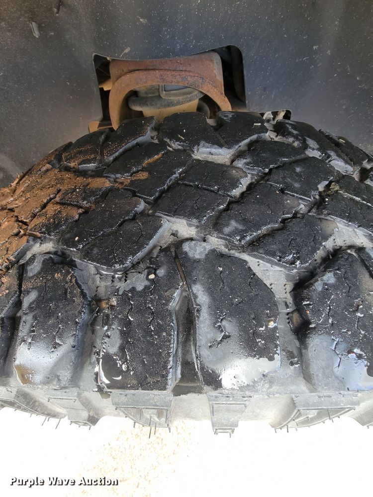 image for item ME9789 2011 Chevrolet Silverado 1500  Ext. Cab pickup truck