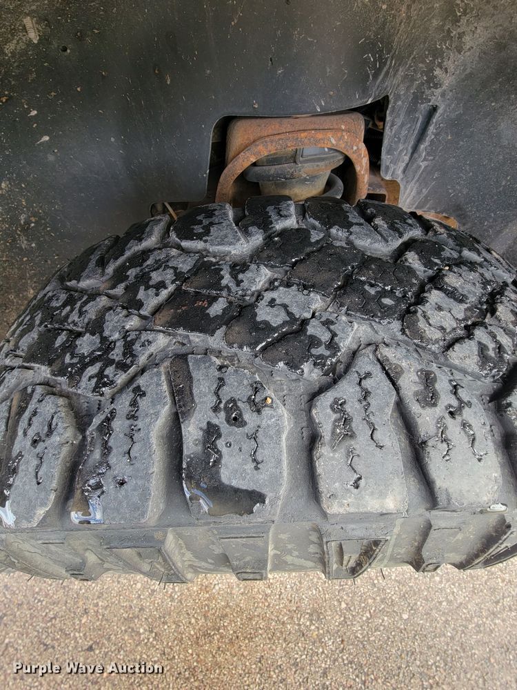 image for item ME9789 2011 Chevrolet Silverado 1500  Ext. Cab pickup truck