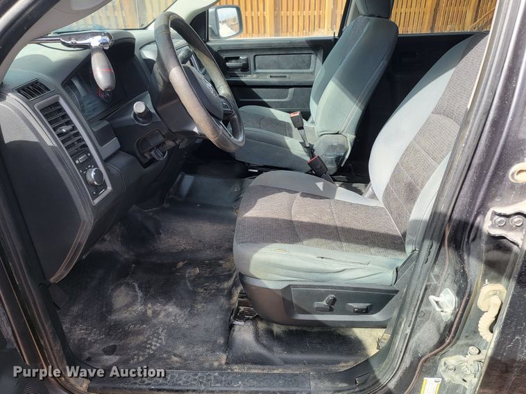 image for item ME9790 2016 Dodge Ram 1500  Crew Cab pickup truck