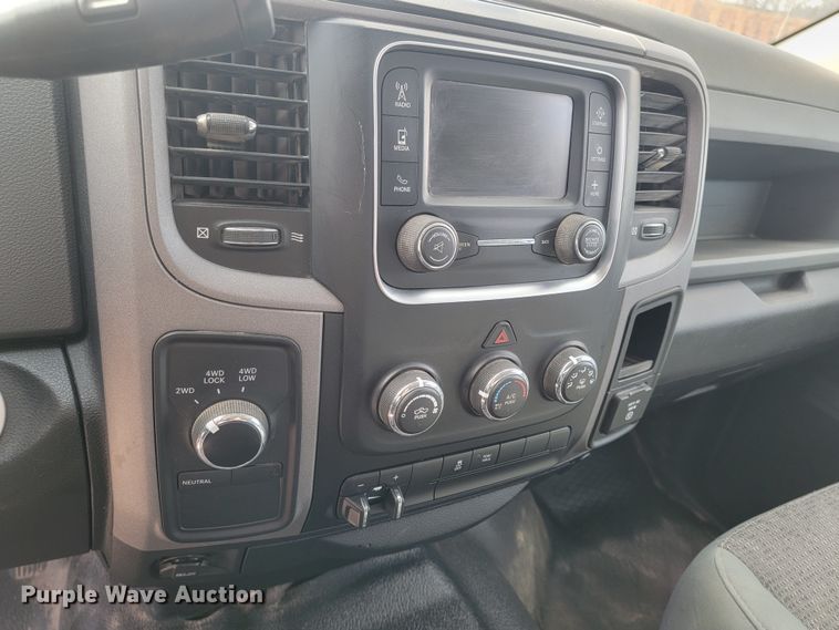 image for item ME9790 2016 Dodge Ram 1500  Crew Cab pickup truck