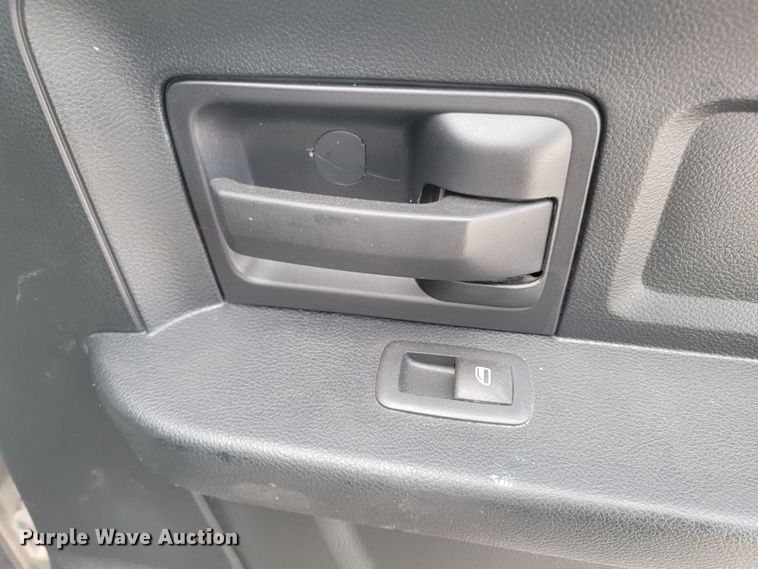 image for item ME9790 2016 Dodge Ram 1500  Crew Cab pickup truck