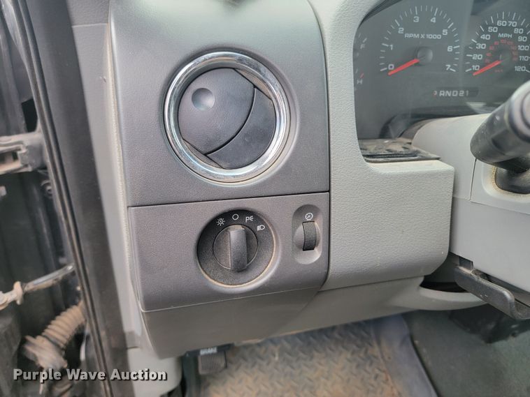 image for item ME9791 2007 Ford F150  SuperCrew pickup truck