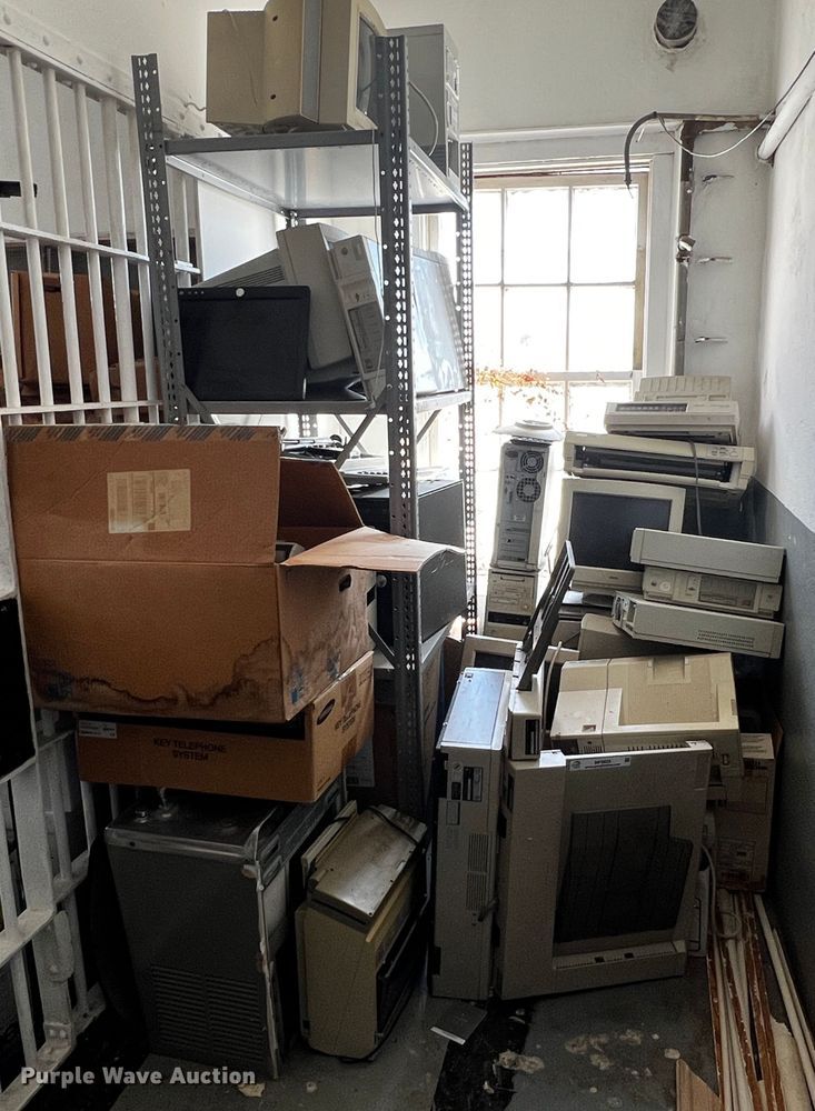 image for item MF9825 Office equipment