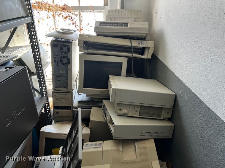 image for item MF9825 Office equipment