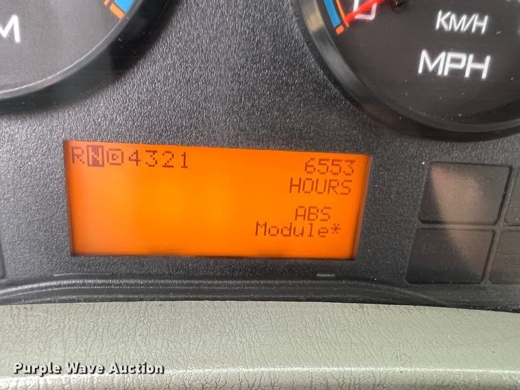 image for item MM9205 2009 International WorkStar 7500  truck cab and chassis