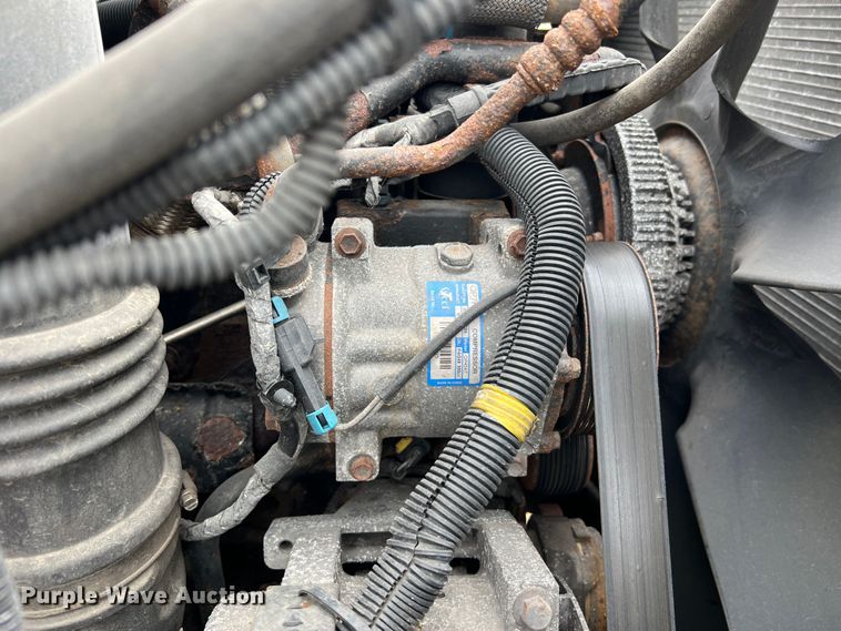 image for item MM9205 2009 International WorkStar 7500  truck cab and chassis