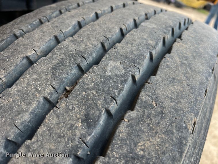 image for item MM9205 2009 International WorkStar 7500  truck cab and chassis